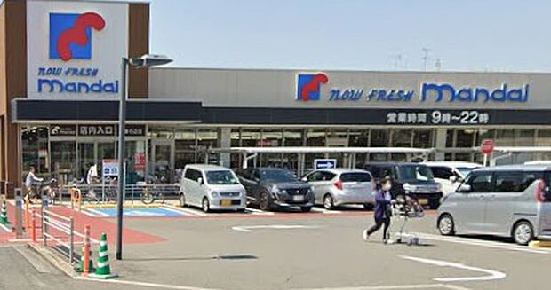 万代 南津の辺店(約800m)