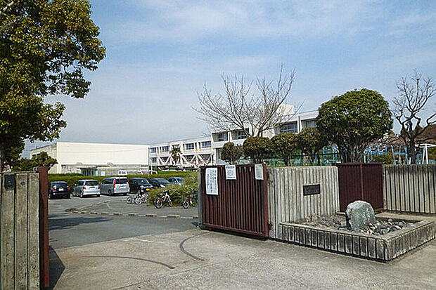 交野市立倉治小学校(約1,000m)