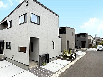 【現地街並み】