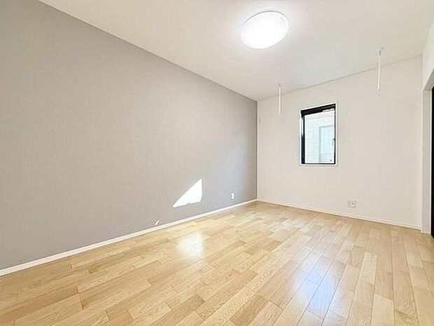 【【当社施工モデルハウス　LDK】】主寝室にはウォークインクローゼットを設けて充実した収納スペースを確保してます。
※画像は当社施工例のため実際とは異なります