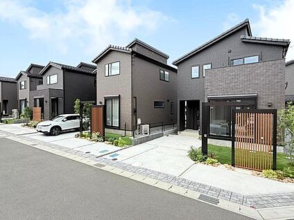 【現地街並み】