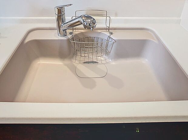 【【人造大理石シンク】】汚れが染みにくく、万が一擦りキズがついてしまっても、ナイロンたわしを使用して補修もカンタン♪