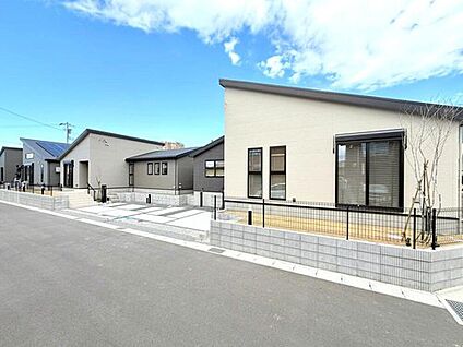 【平屋街区の街並み】