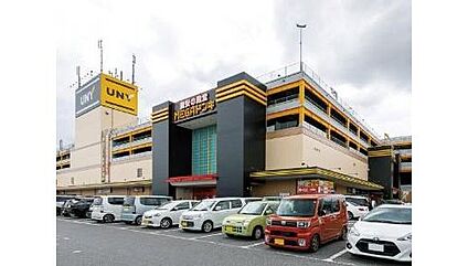 MEGAドン・キホーテ 3100ｍ(車で約5分)