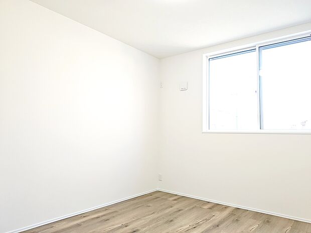 【２階小屋裏収納】（撮影日：2025.11.10）