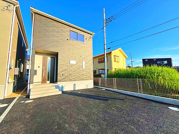 【外観】落ち着いた佇まいが心地よい暮らしを叶えます（撮影日：2026.6.18）
