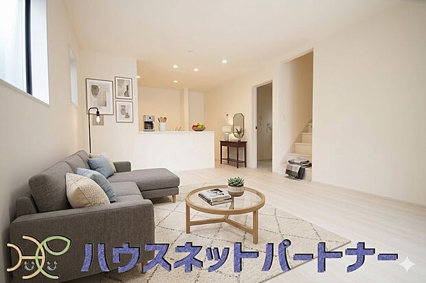 (家具はイメージ画像)通風・採光に優れ、心地よい光と風が溢れています。 贅沢で豊かな居住性と、プライドを満たすクオリティが見事に調和した住空間。新築ならではの快適なひとときをご体感頂ける筈です。