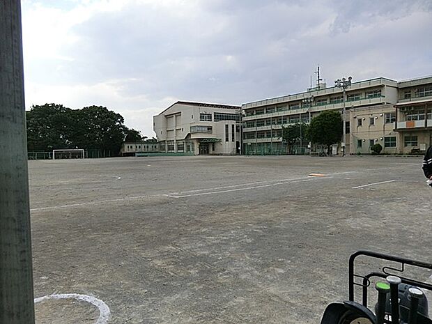 指扇中学校(約1,310m・徒歩17分)