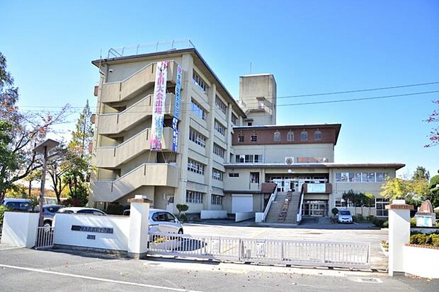 越谷市立大相模中学校（約1,600m・徒歩20分）