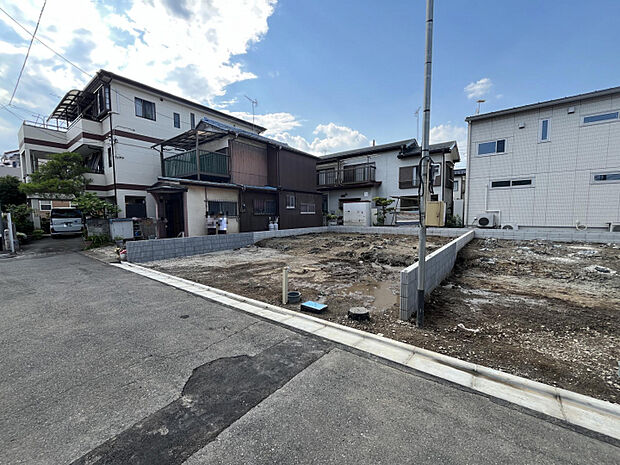 【現地写真/1号棟】　収納スペース豊富でお部屋の中もスッキリ片付きます