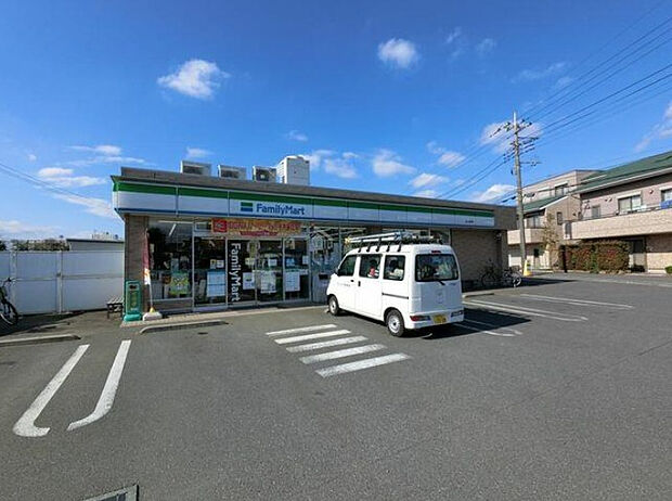 ファミリーマート狭山水野店(約470m)