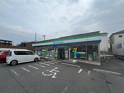 ファミリーマート川越小仙波町二丁目店 730m
