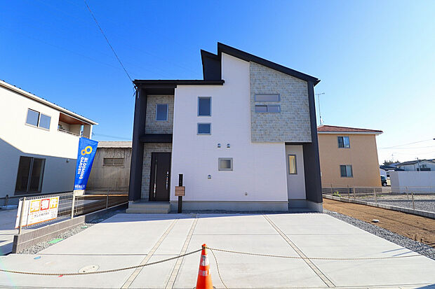 【【4号棟外観】】日当たりが良く明るい2階建4LDKです♪