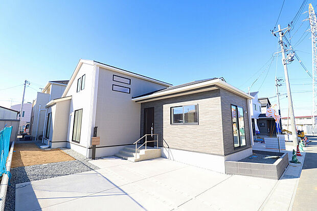 【【6号棟外観】】2(3)LDK+パントリー+WIC+ロフト+カースペース3台 平屋建て