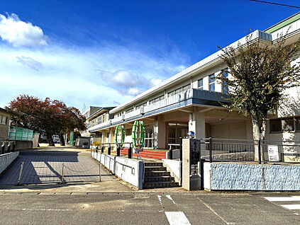 福島市立野田小学校 880 m