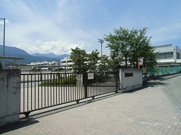 甲西中学校(約1,358m)