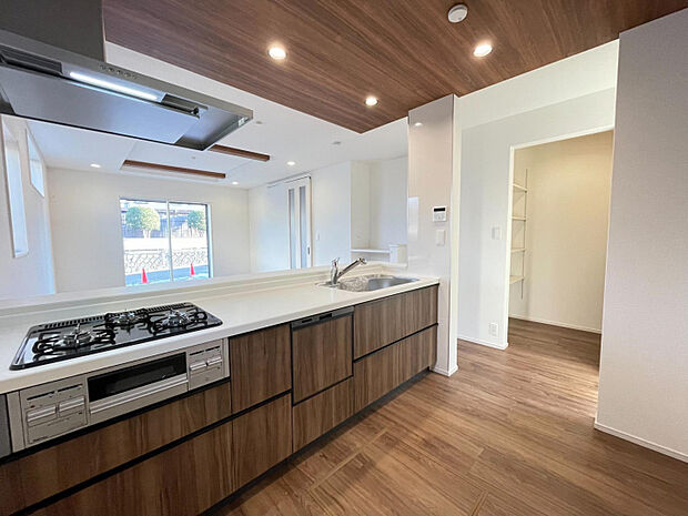 （2）号棟　キッチン　