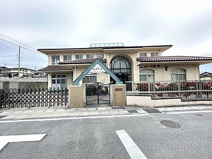 豊田花園幼稚園 1091m