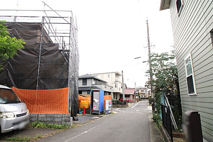 10月4日撮影　南側道路（西→東）