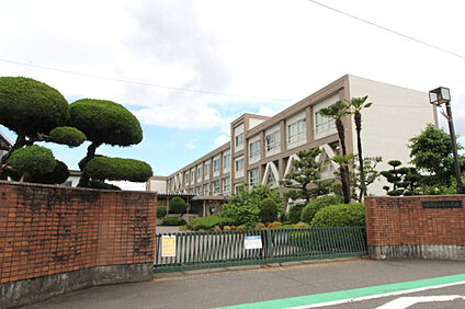 一宮市立千秋小学校 1500m