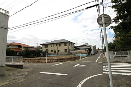 9月12日撮影　北側道路（東→西）