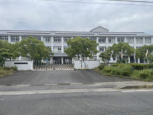 守山市立明富中学校（約1,605m）