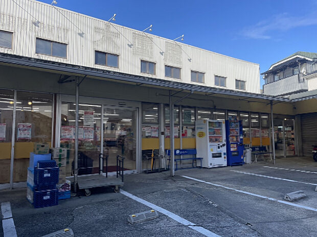 ベンリー山崎（約342m）