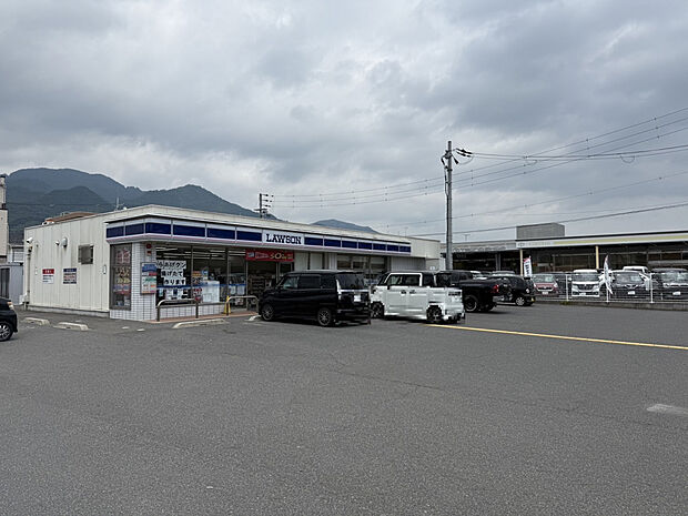 ローソン大津際川三丁目店(約378m)