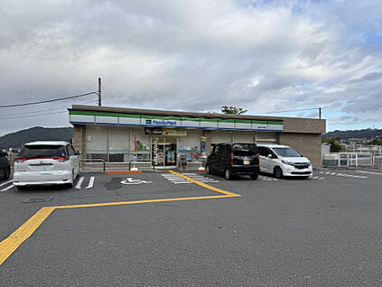【ファミリーマート亀岡下矢田店】 1100m