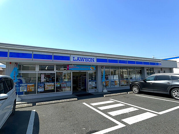 ローソン葛城東室店（約628m）