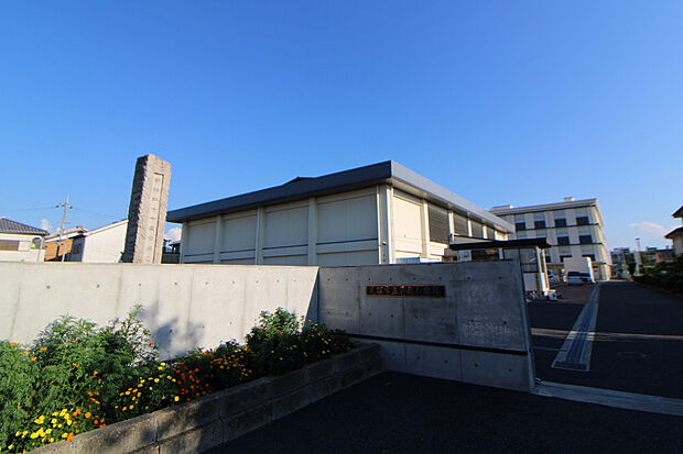 市立前栽小学校(約720m)