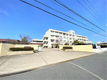 市立西中学校 1800m