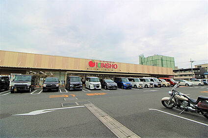 近商ストア大和高田店 1300m