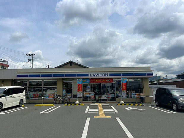 ローソン奈良法蓮町東店(約355m)