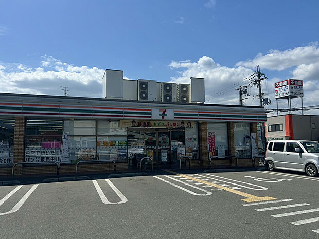 セブンイレブン天理杉本町店(約450m)