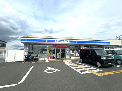 ローソン枚方長尾台1丁目店 374m
