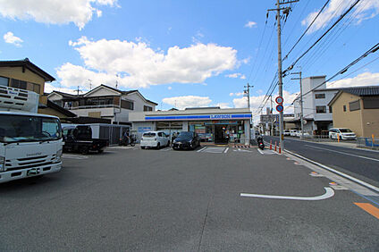 ローソン大和高田大東町店 350m