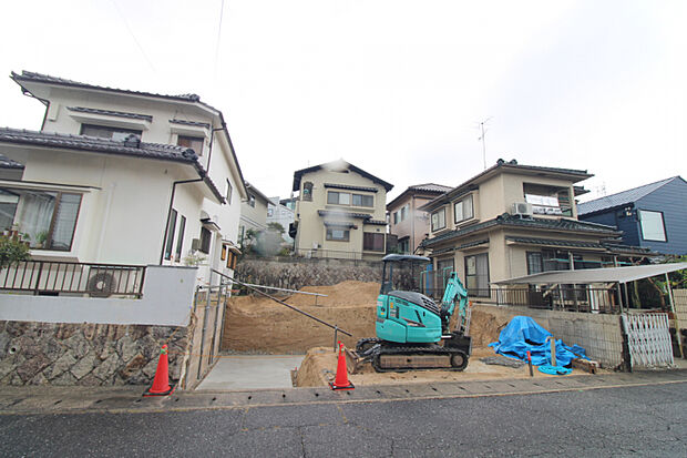 前面道路から見た宅地