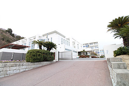 阿品台中学校 790m