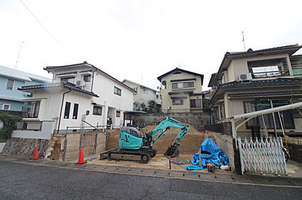 前面道路から見た宅地
