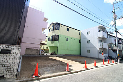 前面道路から見た宅地