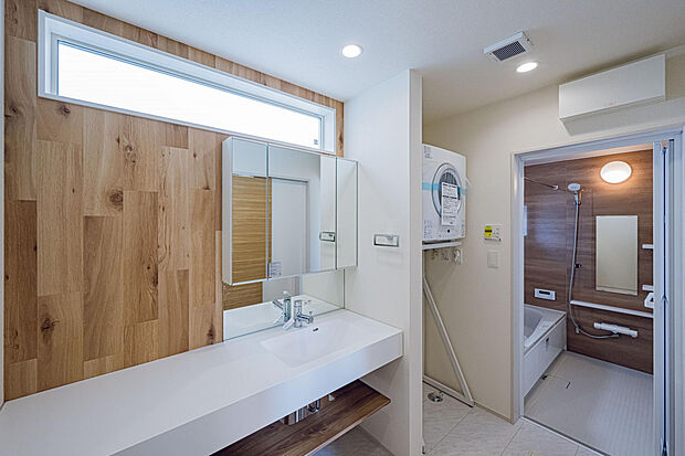 【2号棟:洗面室　】洗面室・浴室・トイレの扉は、全てロック機能付きです。