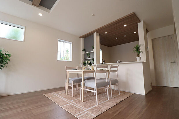 【【(1)号棟】モデル家具設置中！】家具付き販売ではございません。