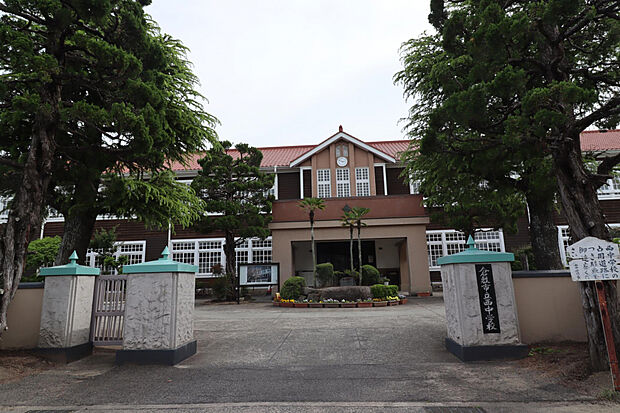 倉敷市立西中学校(約1,332m)