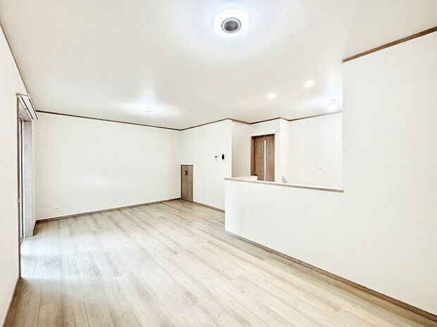 対面キッチン&リビングイン階段を採用したリビングは家族の絆深まる空間です