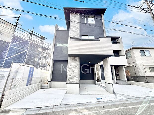 洗練された外観、上質な住空間が広がる室内は永く安心して過ごせる住居です。 