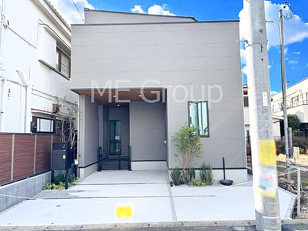 洗練された外観、上質な住空間が広がる室内は永く安心して過ごせる住居です。 