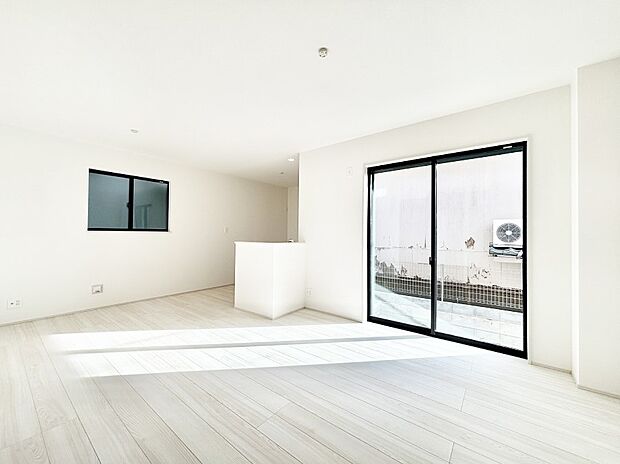 家族の笑顔が自然と生まれてくる、そんな雰囲気のダイニングに仕上がっています 