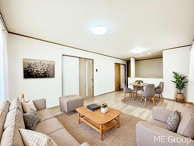 落ち着いた雰囲気のＬＤＫは家族みんなの快適空間※家具はCGです  