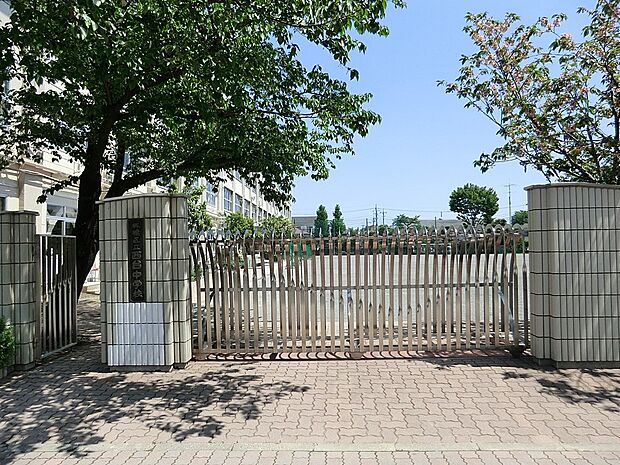 板橋区立西台中学校()